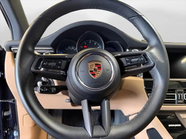 2022 Porsche Macan Macan