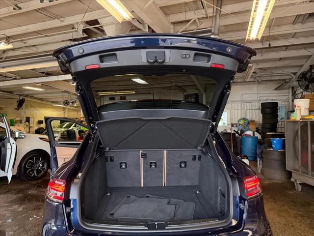 2022 Porsche Macan Macan