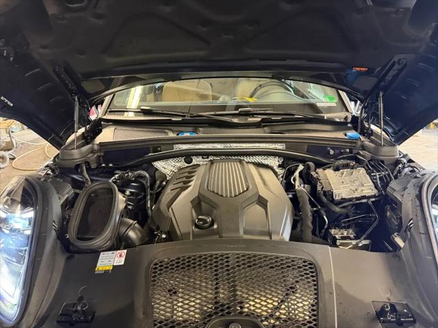 2022 Porsche Macan Macan