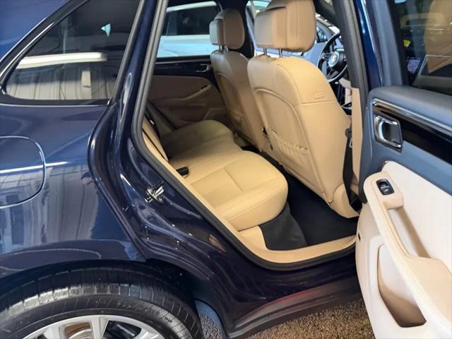 2022 Porsche Macan Macan