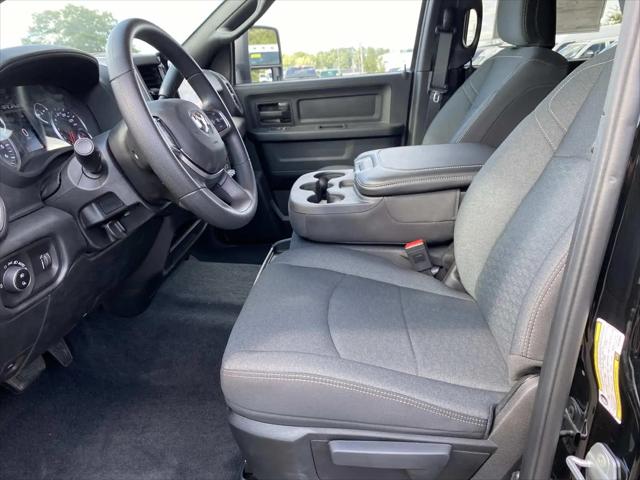 2026 Ram 2500 Black Express Crew Cab 4x4 64 Box