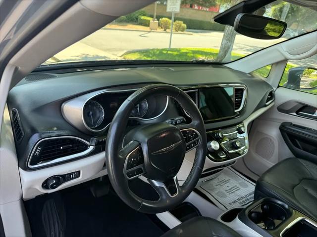 2022 Chrysler Pacifica Touring L