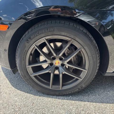 2023 Porsche Macan T