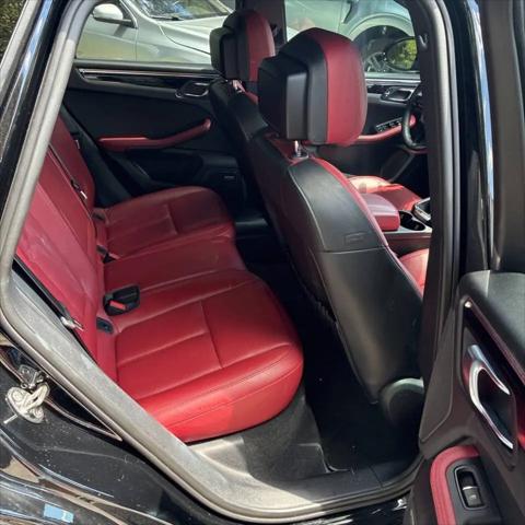 2023 Porsche Macan T
