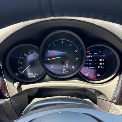 2023 Porsche Macan T