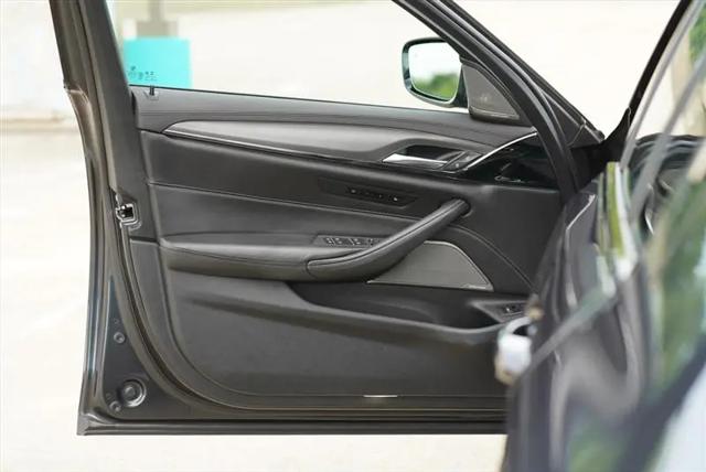 2020 BMW M5 Standard