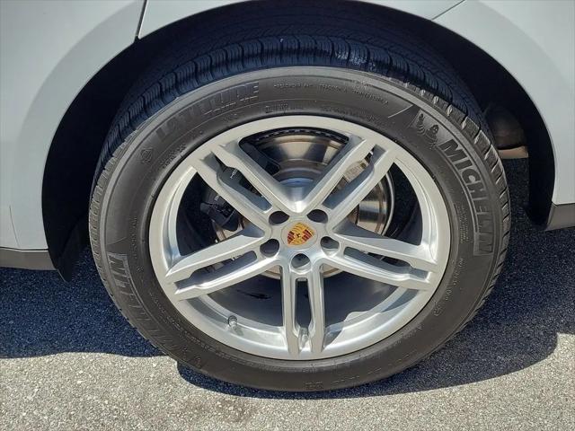2025 Porsche Macan Macan