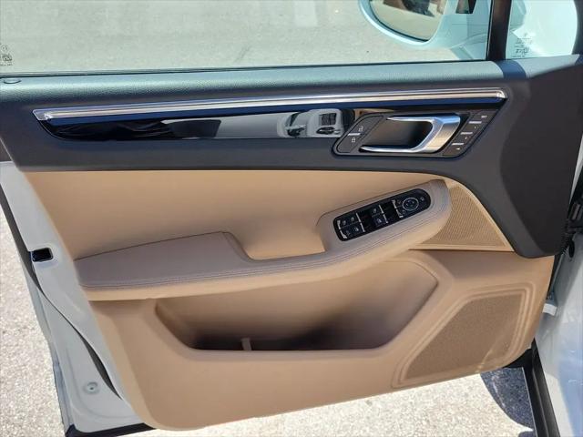 2025 Porsche Macan Macan