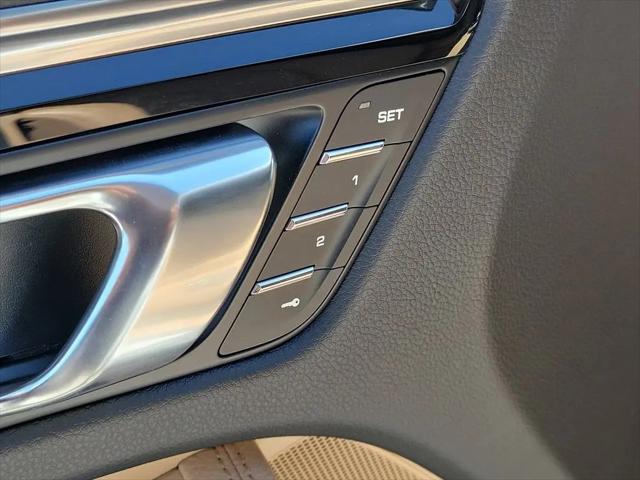 2025 Porsche Macan Macan