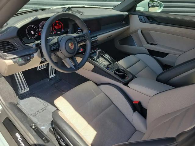 2025 Porsche 911 Targa 4 GTS