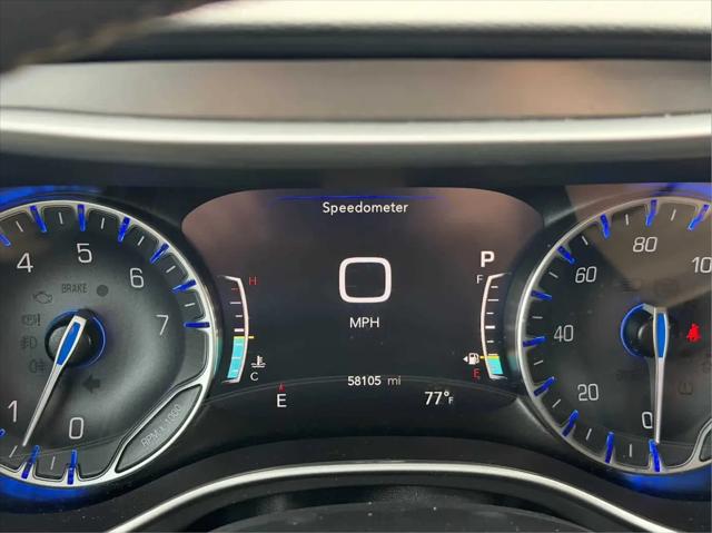 2025 Chrysler Pacifica Select