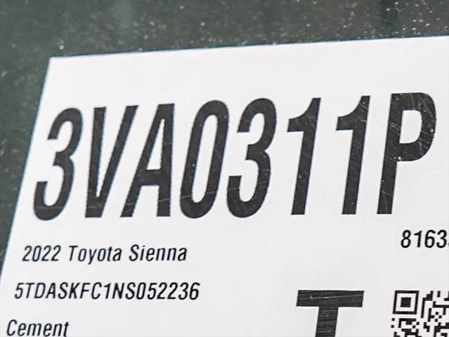 2022 Toyota Sienna XLE Woodland Edition