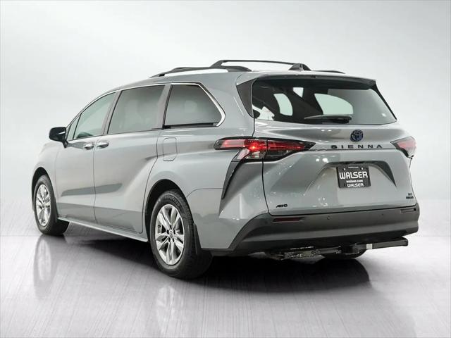 2022 Toyota Sienna XLE Woodland Edition