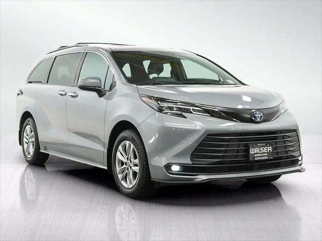 2022 Toyota Sienna XLE Woodland Edition