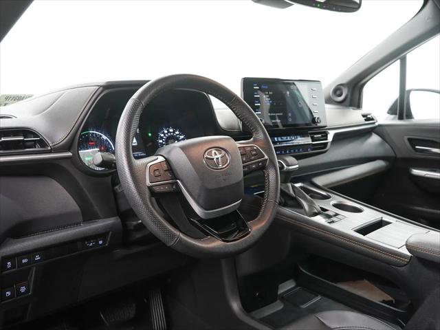 2022 Toyota Sienna XLE Woodland Edition