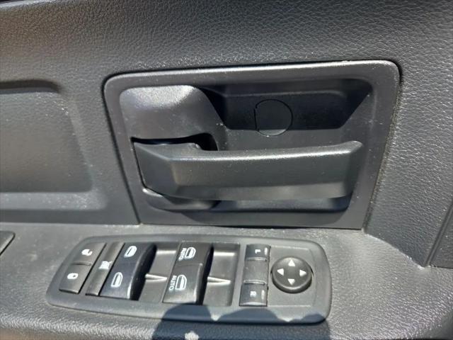 2017 Ram 1500 Tradesman Crew Cab 4x4 64 Box