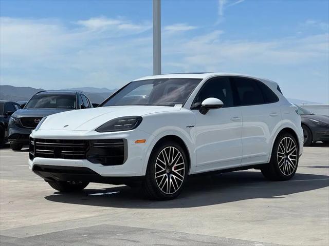 2025 Porsche Cayenne E-Hybrid Turbo