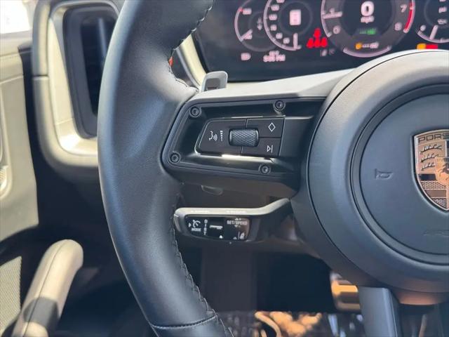 2025 Porsche Cayenne E-Hybrid Turbo