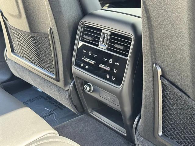 2025 Porsche Cayenne E-Hybrid Turbo