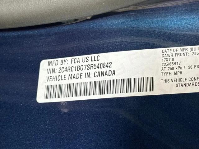 2025 Chrysler Pacifica Select