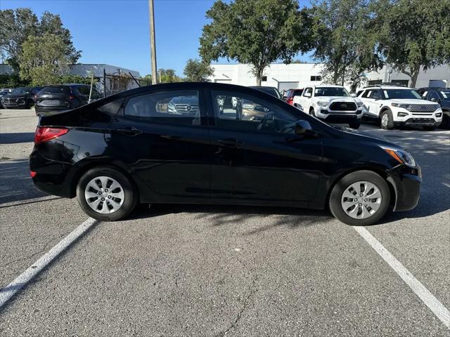 2016 Hyundai Accent SE
