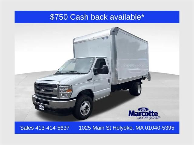 2027 Ford E-450 Cutaway E-450 for sale in Holyoke, MA