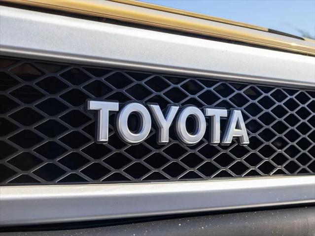 2012 Toyota FJ Cruiser Base