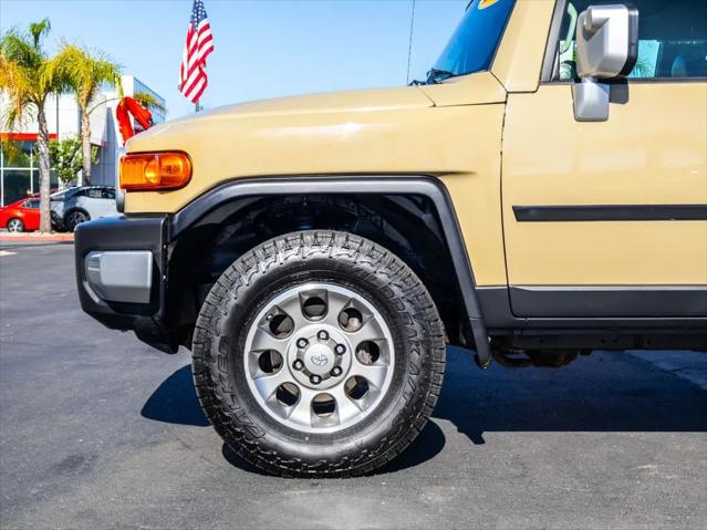 2012 Toyota FJ Cruiser Base