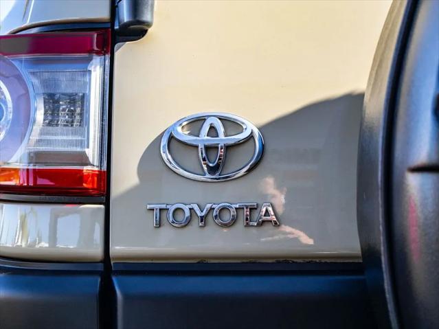2012 Toyota FJ Cruiser Base