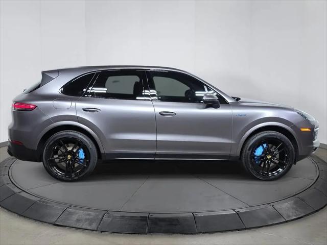 2022 Porsche Cayenne E-Hybrid Platinum Edition