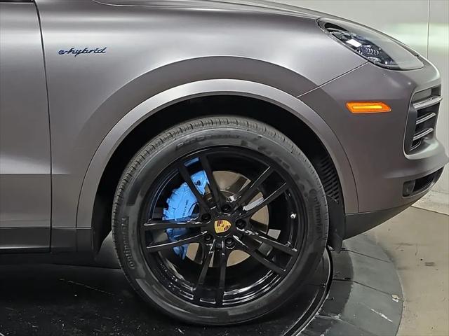2022 Porsche Cayenne E-Hybrid Platinum Edition