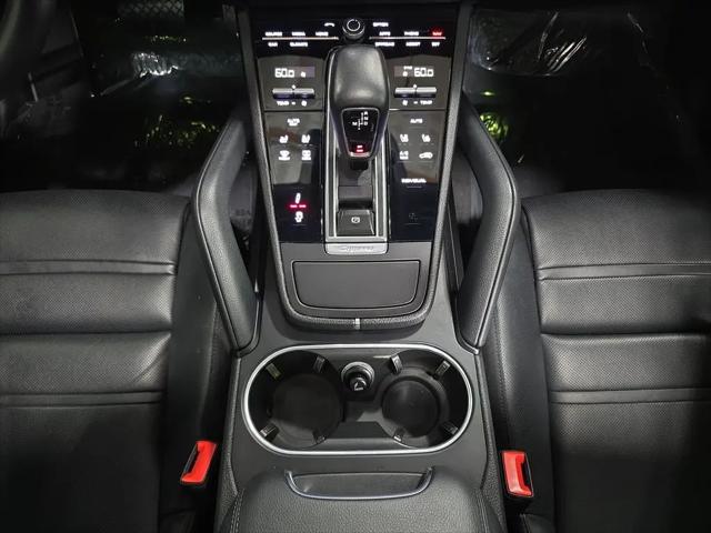 2022 Porsche Cayenne E-Hybrid Platinum Edition