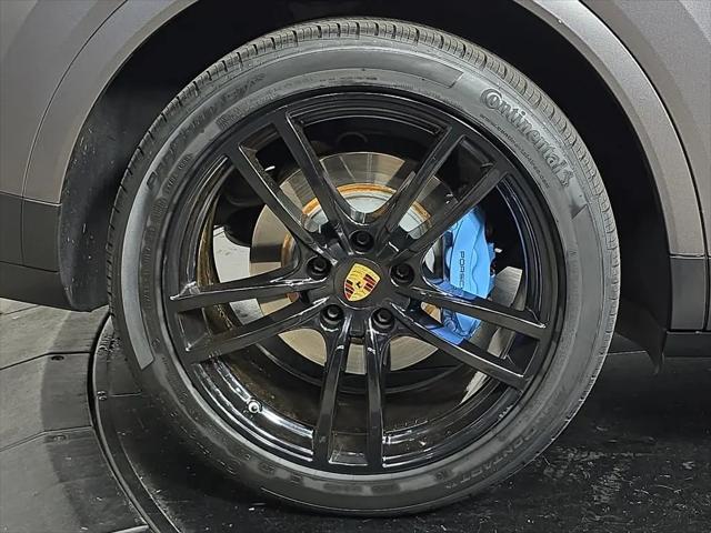 2022 Porsche Cayenne E-Hybrid Platinum Edition