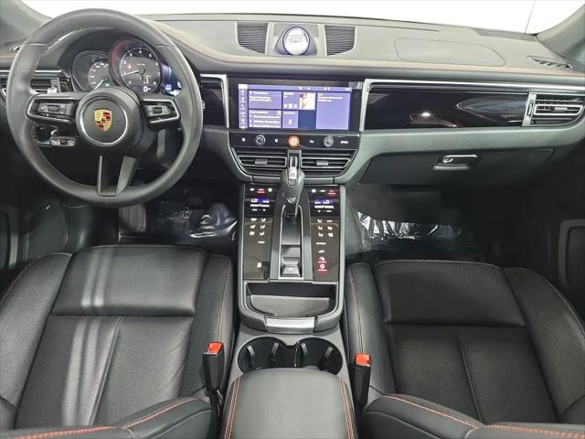 2025 Porsche Macan Macan