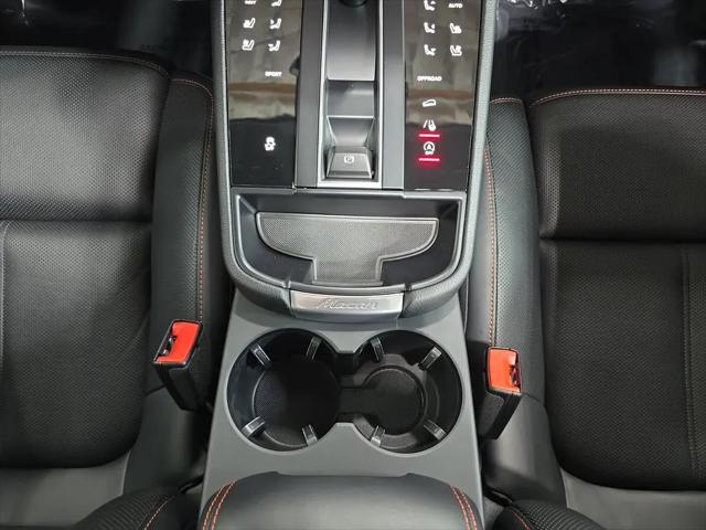 2025 Porsche Macan Macan