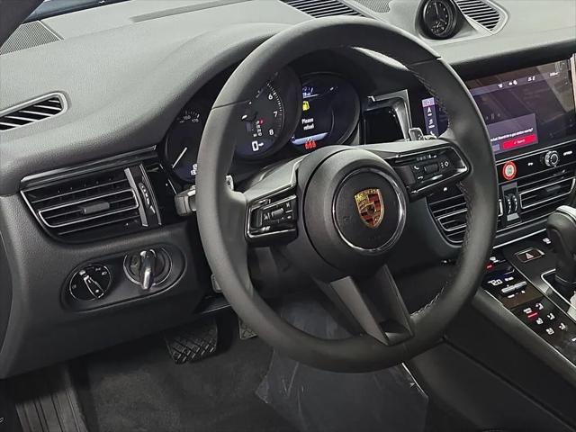 2025 Porsche Macan Macan