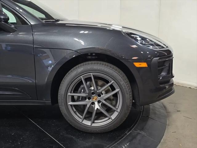 2025 Porsche Macan Macan