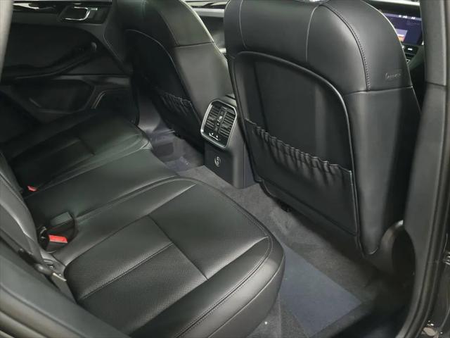 2025 Porsche Macan Macan