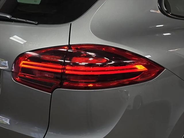 2016 Porsche Cayenne S