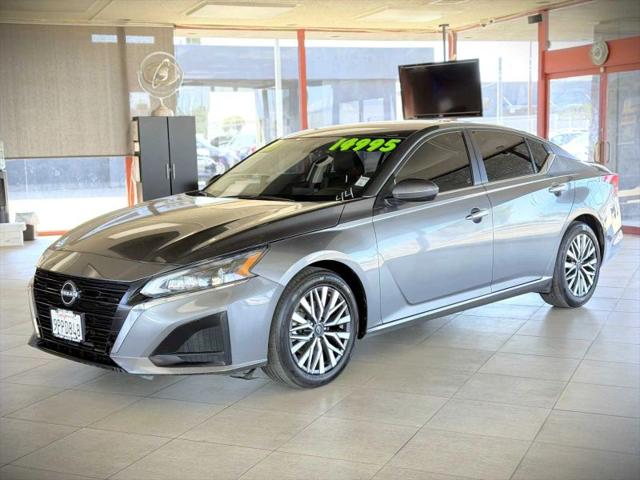 2023 Nissan Altima SV FWD for sale in Garden Grove, CA
