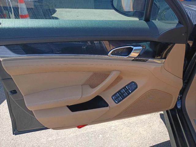 2016 Porsche Panamera 4S