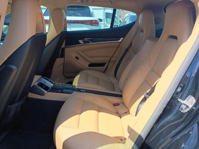 2016 Porsche Panamera 4S