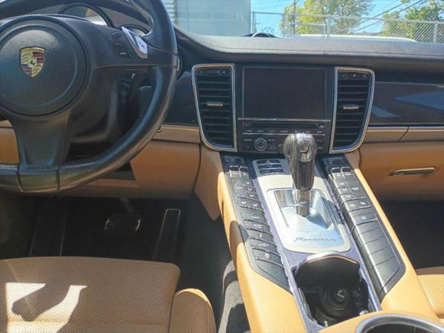 2016 Porsche Panamera 4S