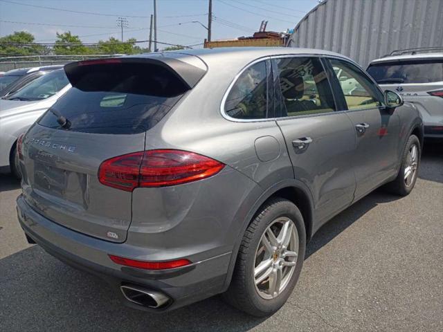 2016 Porsche Cayenne Base