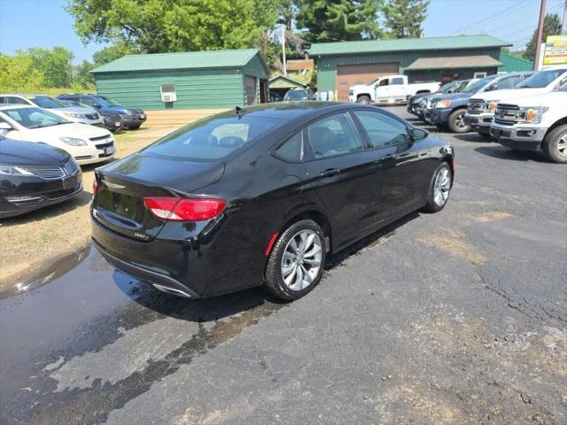 2016 Chrysler 200 S