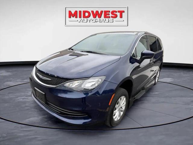 2017 Chrysler Pacifica Touring for sale in Skokie, IL