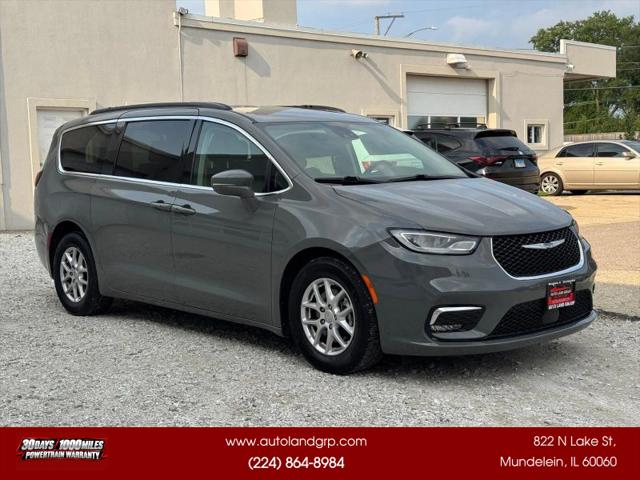2022 Chrysler Pacifica Touring L for sale in Mundelein, IL