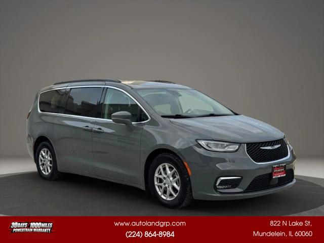 2022 Chrysler Pacifica Touring L for sale in Mundelein, IL