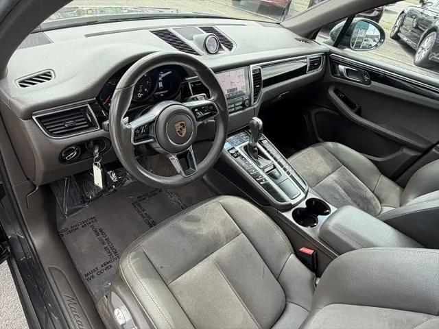 2017 Porsche Macan Macan