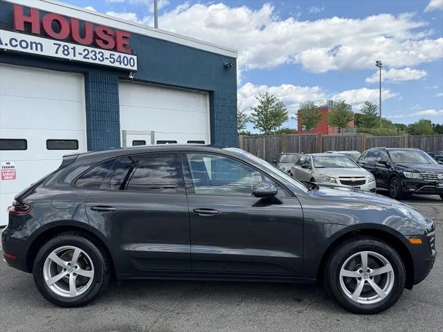 2017 Porsche Macan Macan